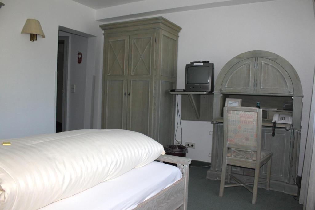 Schloss Neuburg Hotel Mosbach  Szoba fotó