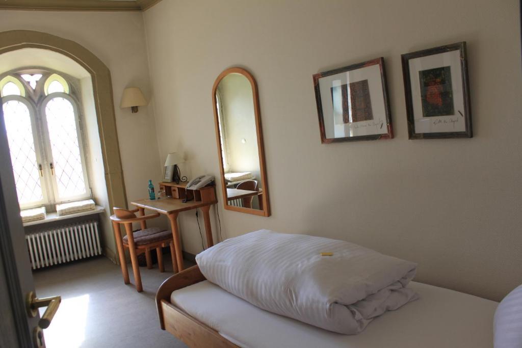 Schloss Neuburg Hotel Mosbach  Szoba fotó