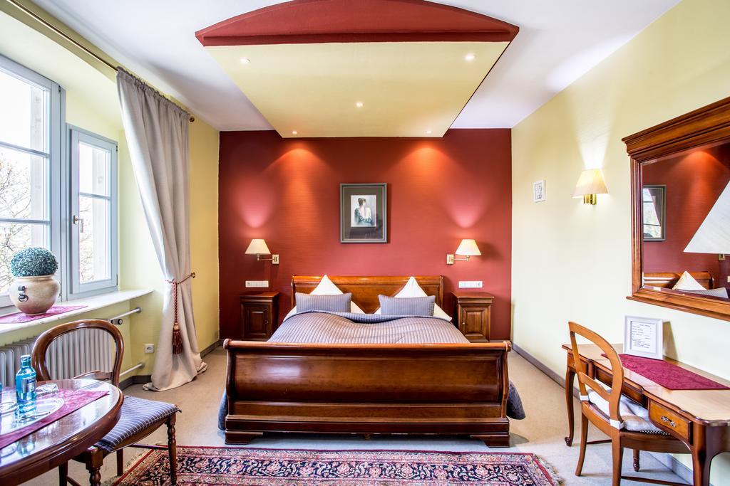 Schloss Neuburg Hotel Mosbach  Kültér fotó